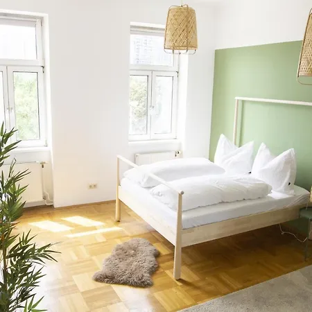 Sunny Apartment Near Belvedere Castle Wenen Buitenkant foto