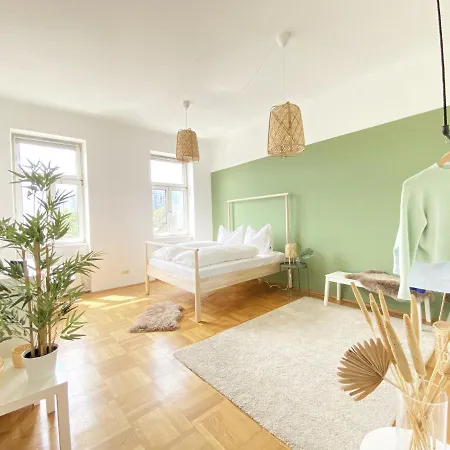 Sunny Apartment Near Belvedere Castle Wenen Buitenkant foto